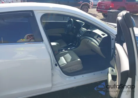 2016 Acura Ilx Premium Package/Technology Plus Package z USA, uszkodzony, nr VIN 19UDE2F76GA008094